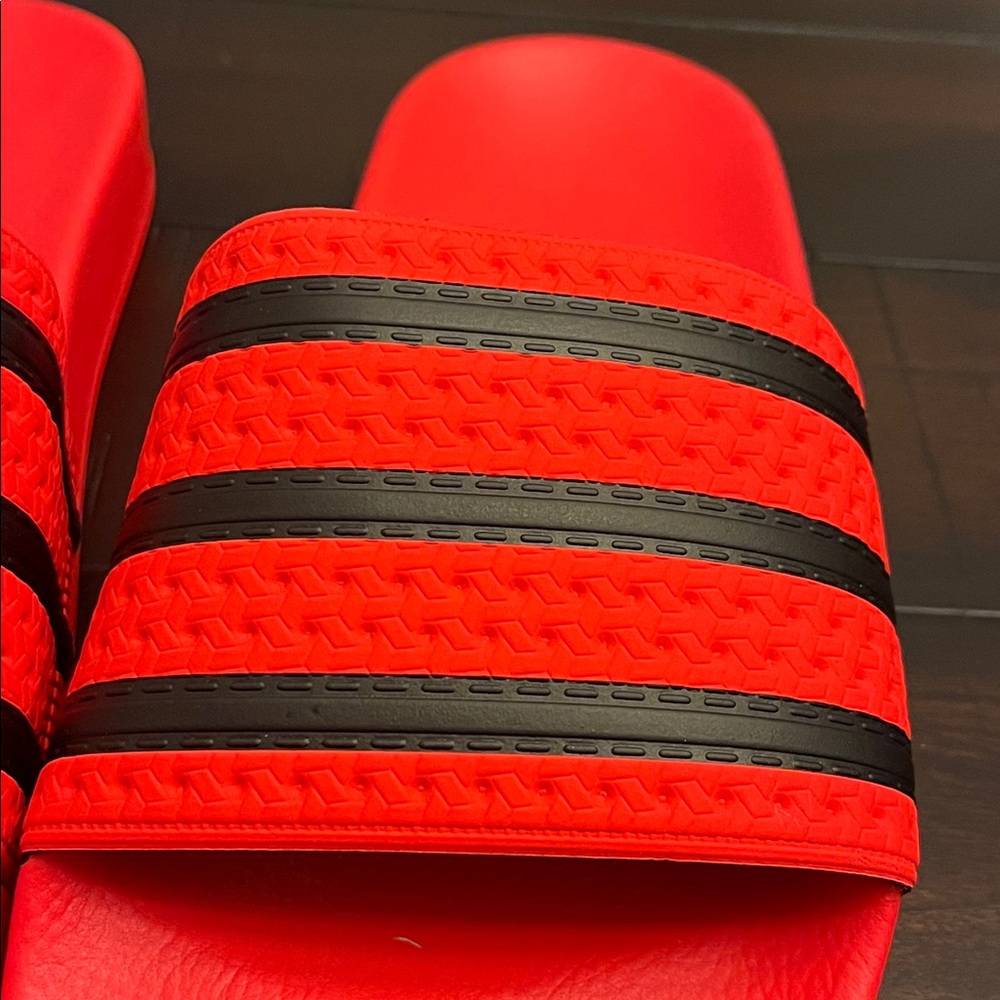 Adidas Adilette Slides Shoes Sandals JR3619 Made in Italy red Mens Size 11 - Picture 7 of 16